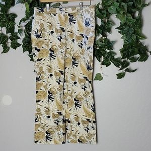 MAX CHARMING Stretchy Capri Pants 15